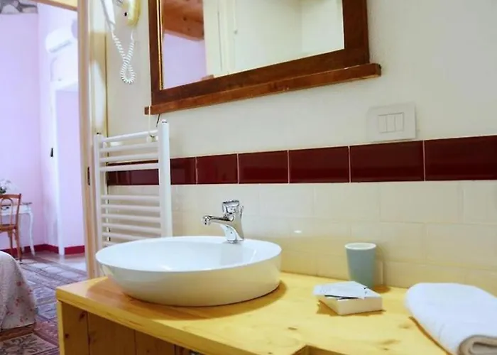 Corso 41 招待所 3*